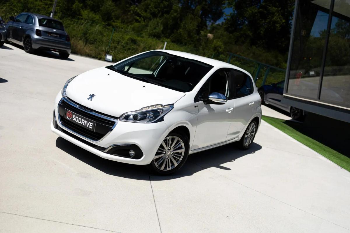 peugeot-208-2017-diesel-1560cc