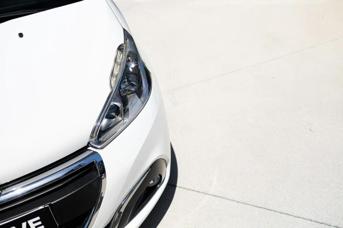 peugeot-208-2017-diesel-1560cc