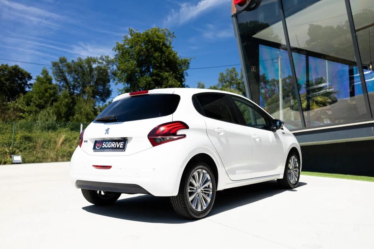 peugeot-208-2017-diesel-1560cc