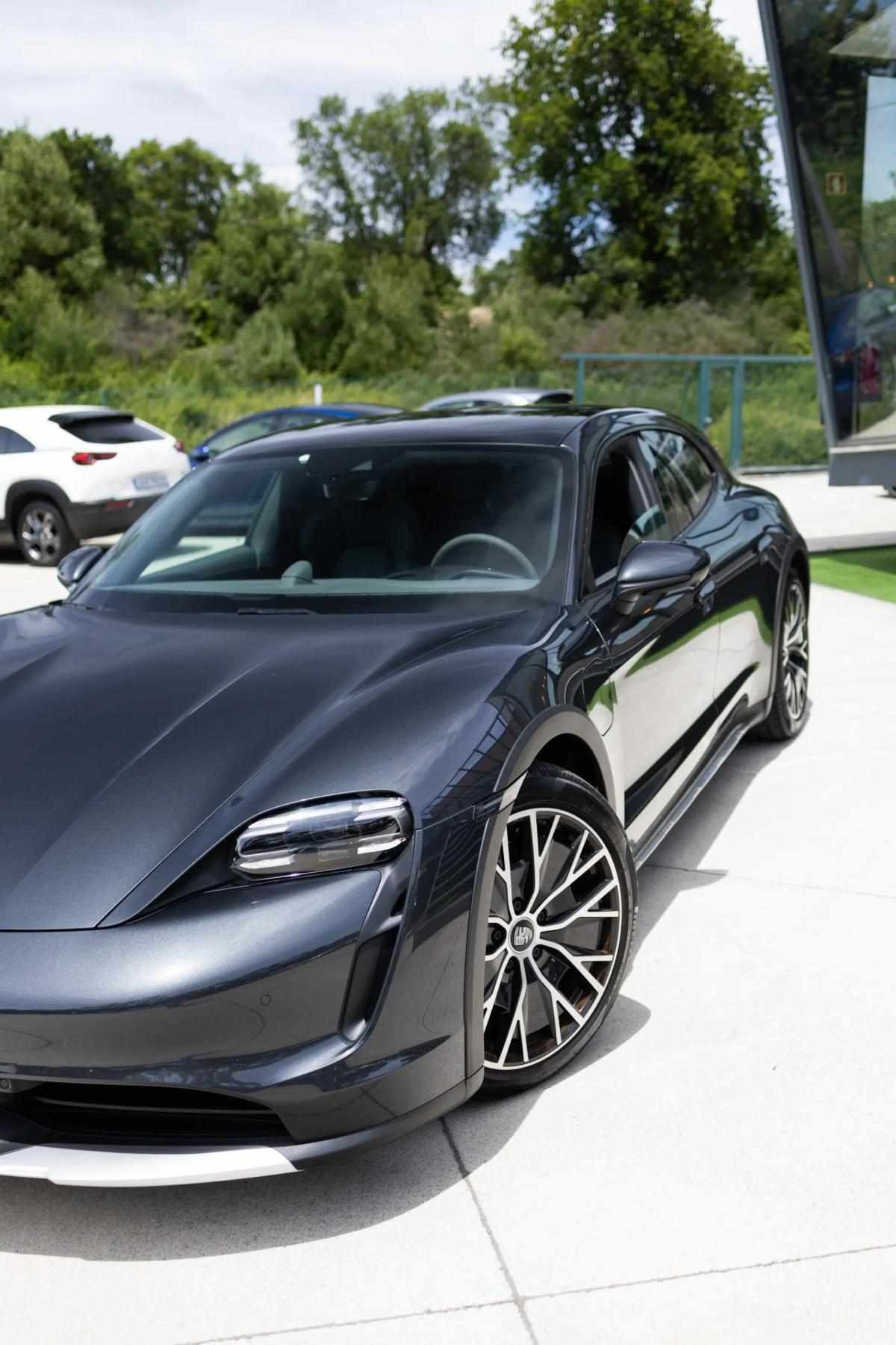 porsche-taycan-2022-eletrico-0cc