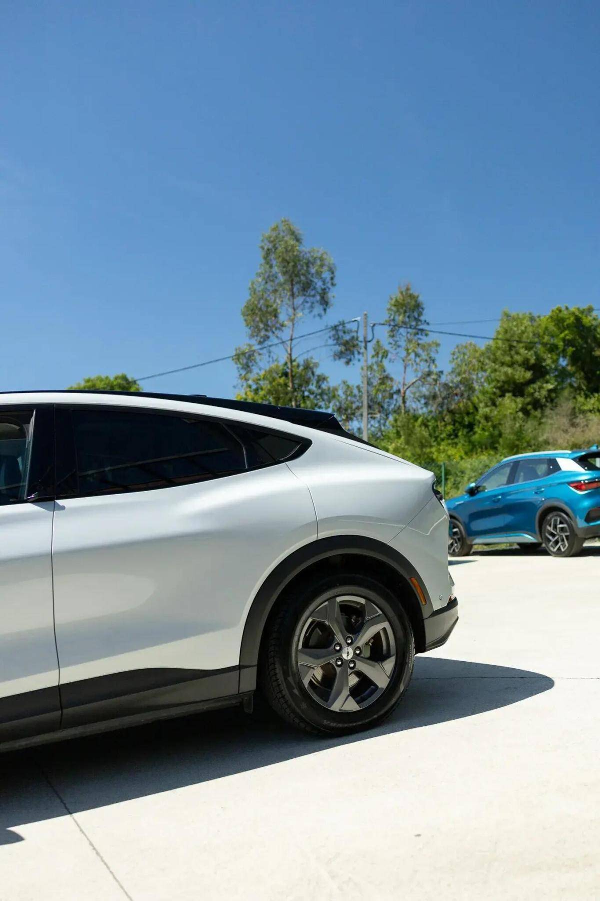ford-mustang-mach-e-2023-eletrico-0cc