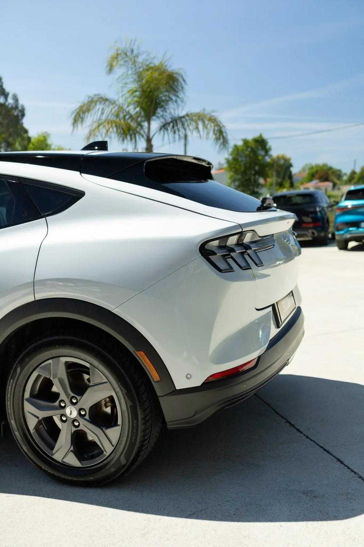 ford-mustang-mach-e-2023-eletrico-0cc