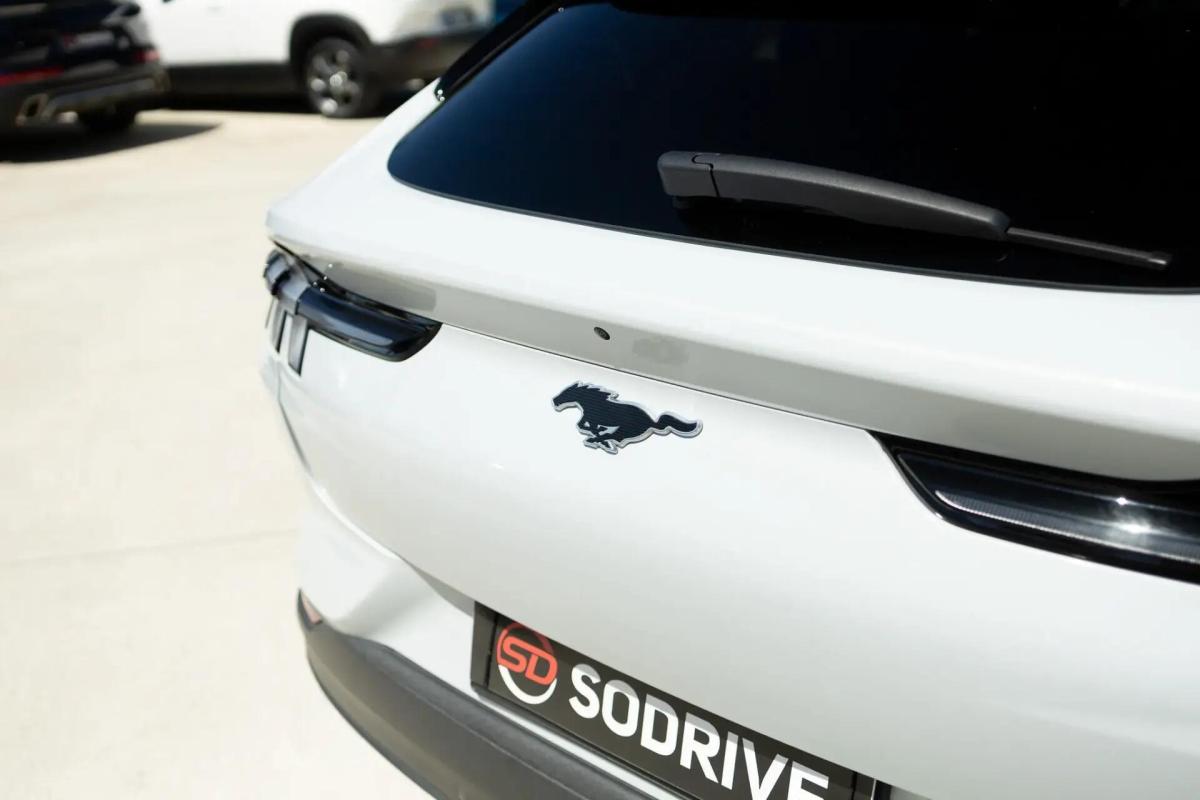 ford-mustang-mach-e-2023-eletrico-0cc