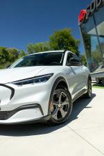 ford-mustang-mach-e-2023-eletrico-0cc