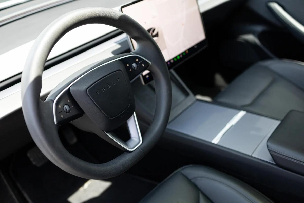 tesla-model-3-2025-eletrico-0cc