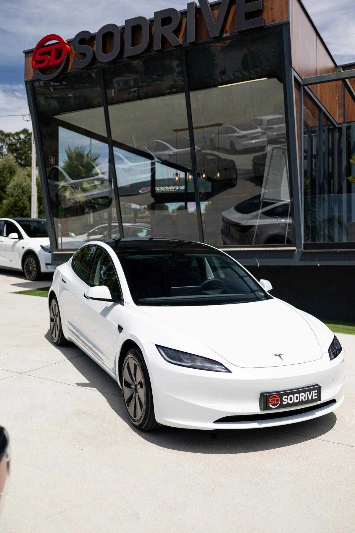 tesla-model-3-2025-eletrico-0cc