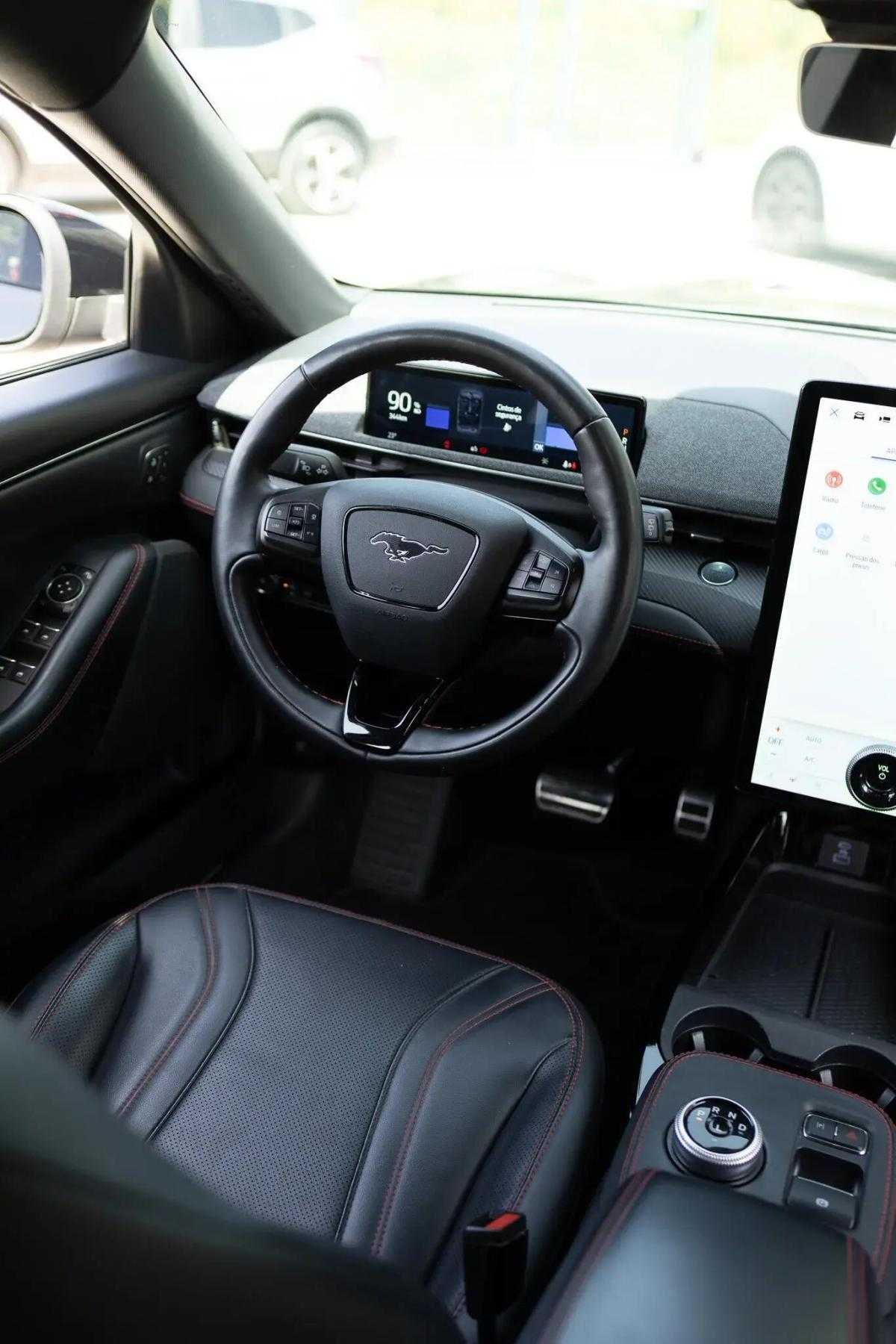 ford-mustang-mach-e-2021-eletrico-0cc