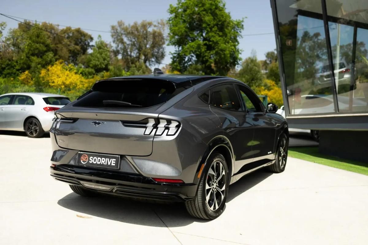 ford-mustang-mach-e-2021-eletrico-0cc