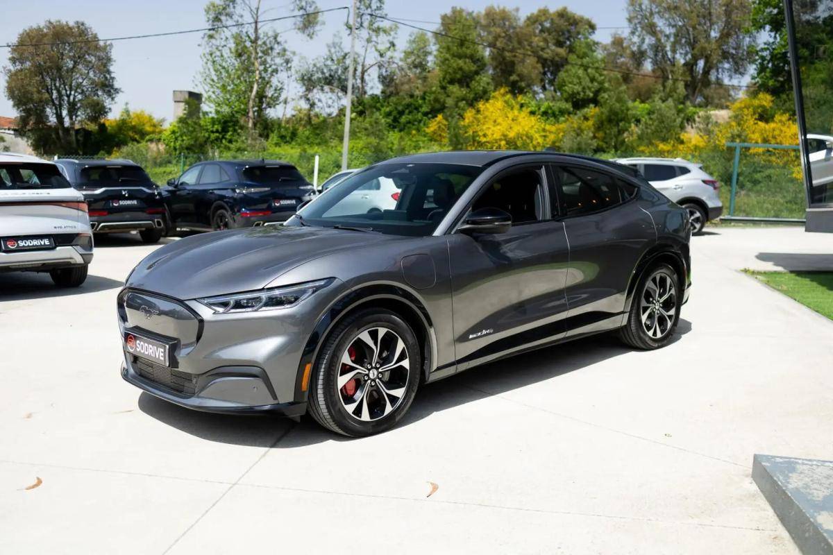 ford-mustang-mach-e-2021-eletrico-0cc