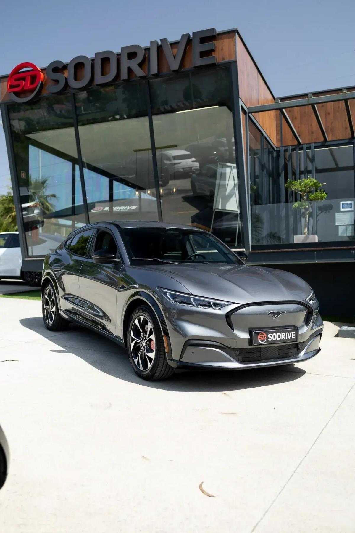 ford-mustang-mach-e-2021-eletrico-0cc