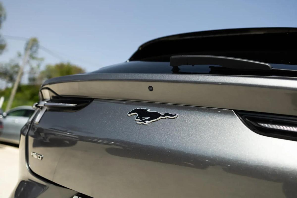 ford-mustang-mach-e-2021-eletrico-0cc