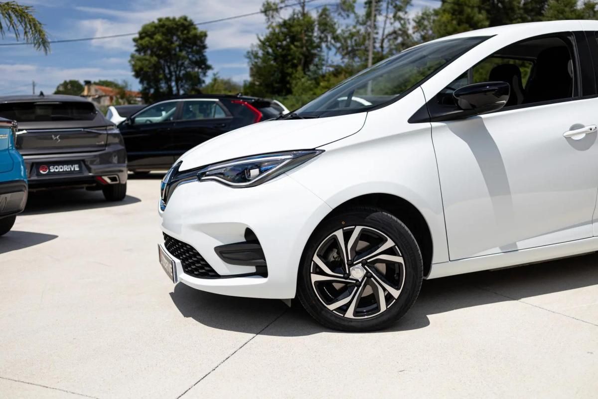 renault-zoe-2021-eletrico-0cc