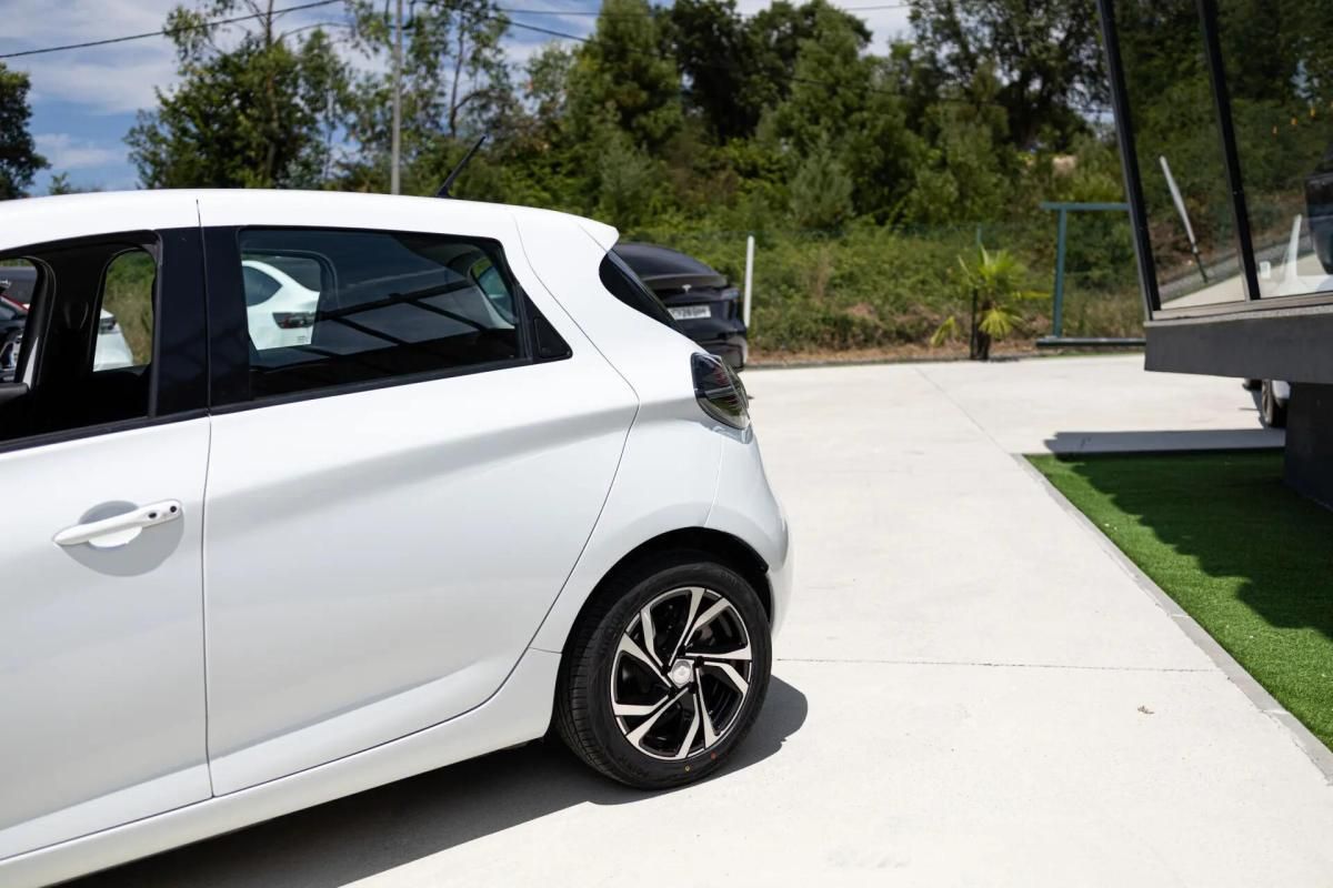 renault-zoe-2021-eletrico-0cc