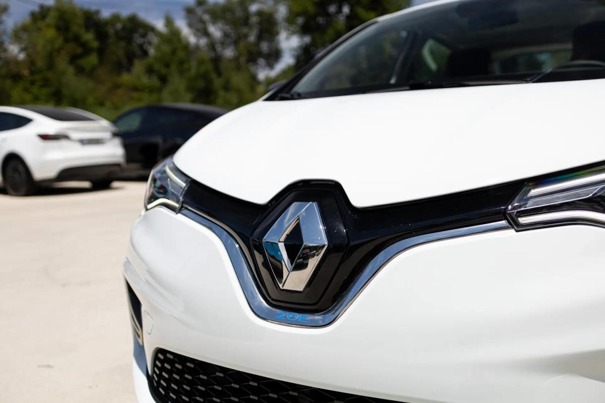 renault-zoe-2021-eletrico-0cc
