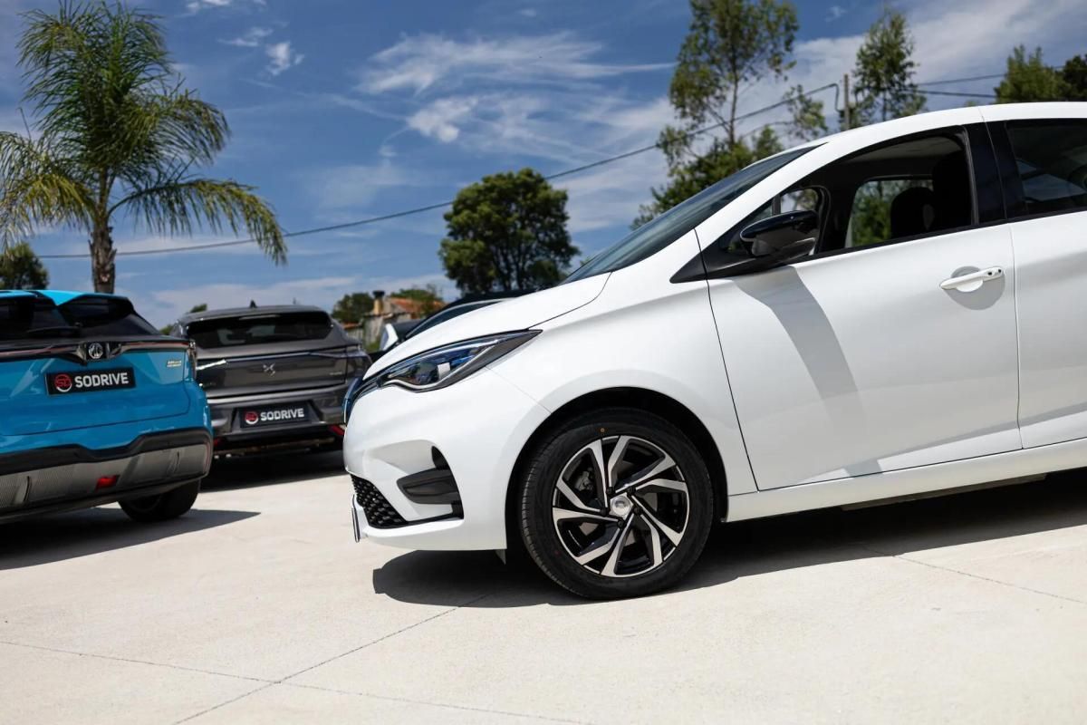 renault-zoe-2021-eletrico-0cc