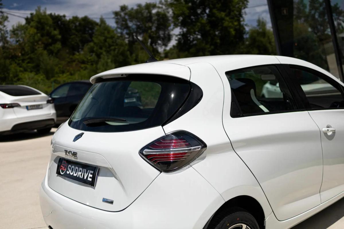 renault-zoe-2021-eletrico-0cc