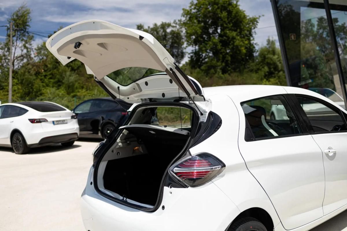renault-zoe-2021-eletrico-0cc