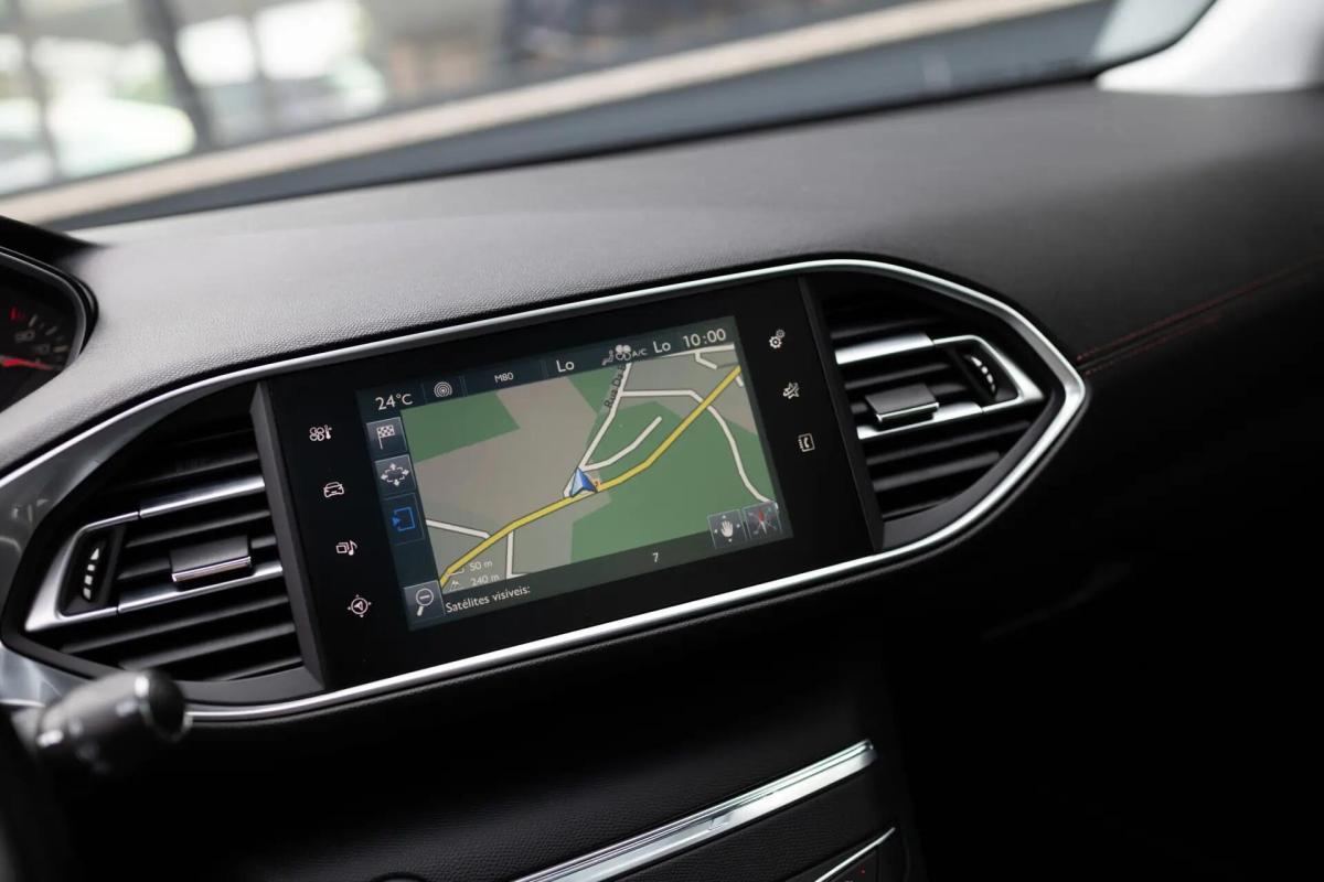 peugeot-308-sw-2015-diesel-1560cc