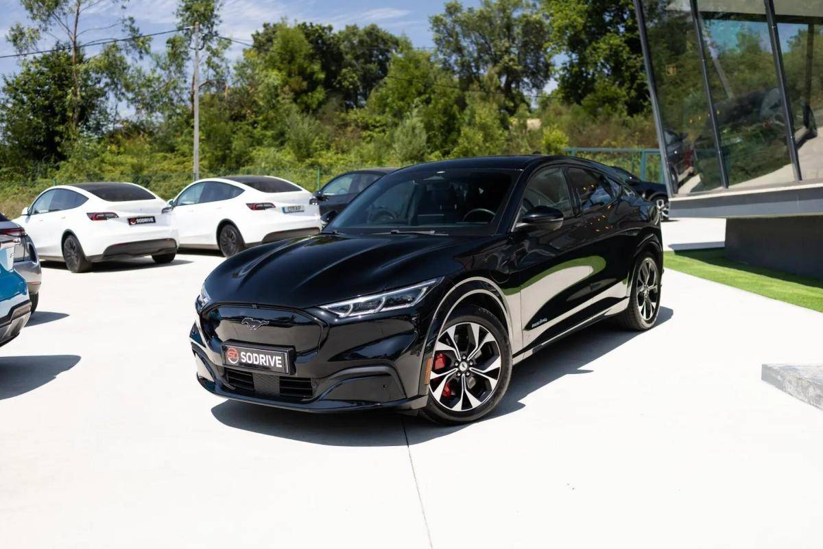 ford-mustang-mach-e-2022-eletrico-0cc