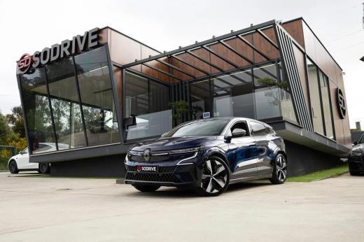 renault-megane-e-tech-2022-eletrico-0cc