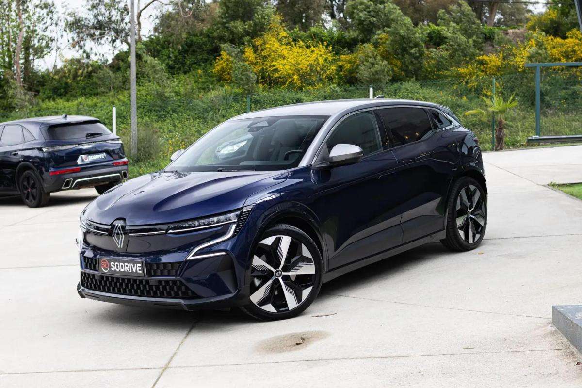 renault-megane-e-tech-2022-eletrico-0cc