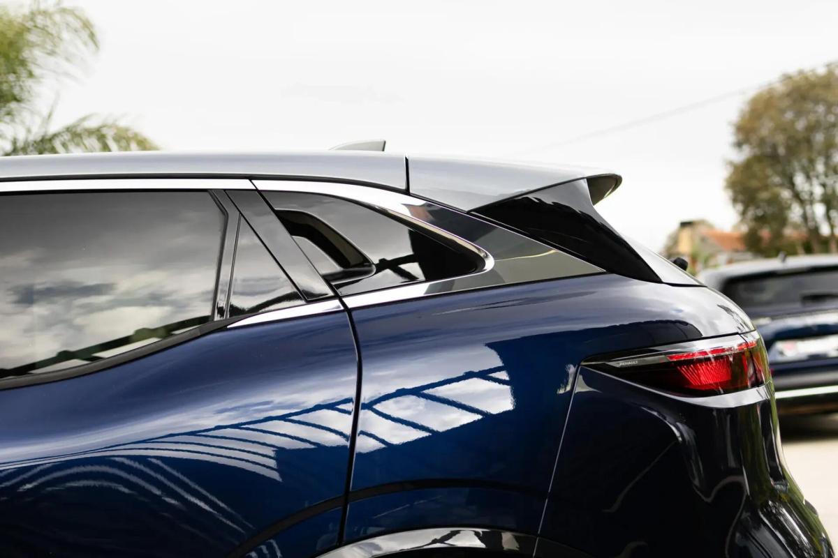 renault-megane-e-tech-2022-eletrico-0cc