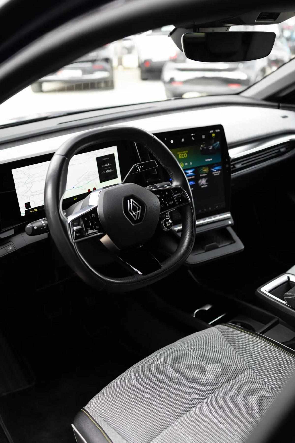 renault-megane-e-tech-2022-eletrico-0cc