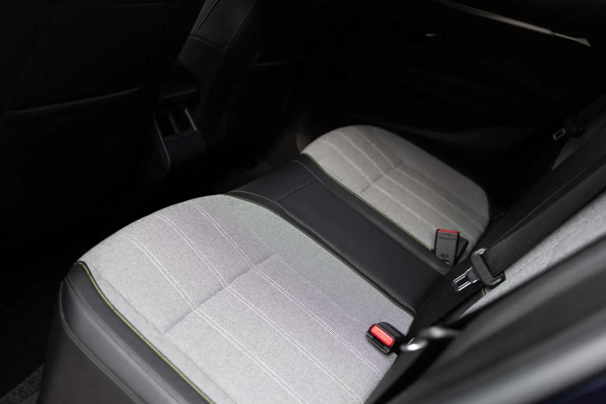 renault-megane-e-tech-2022-eletrico-0cc