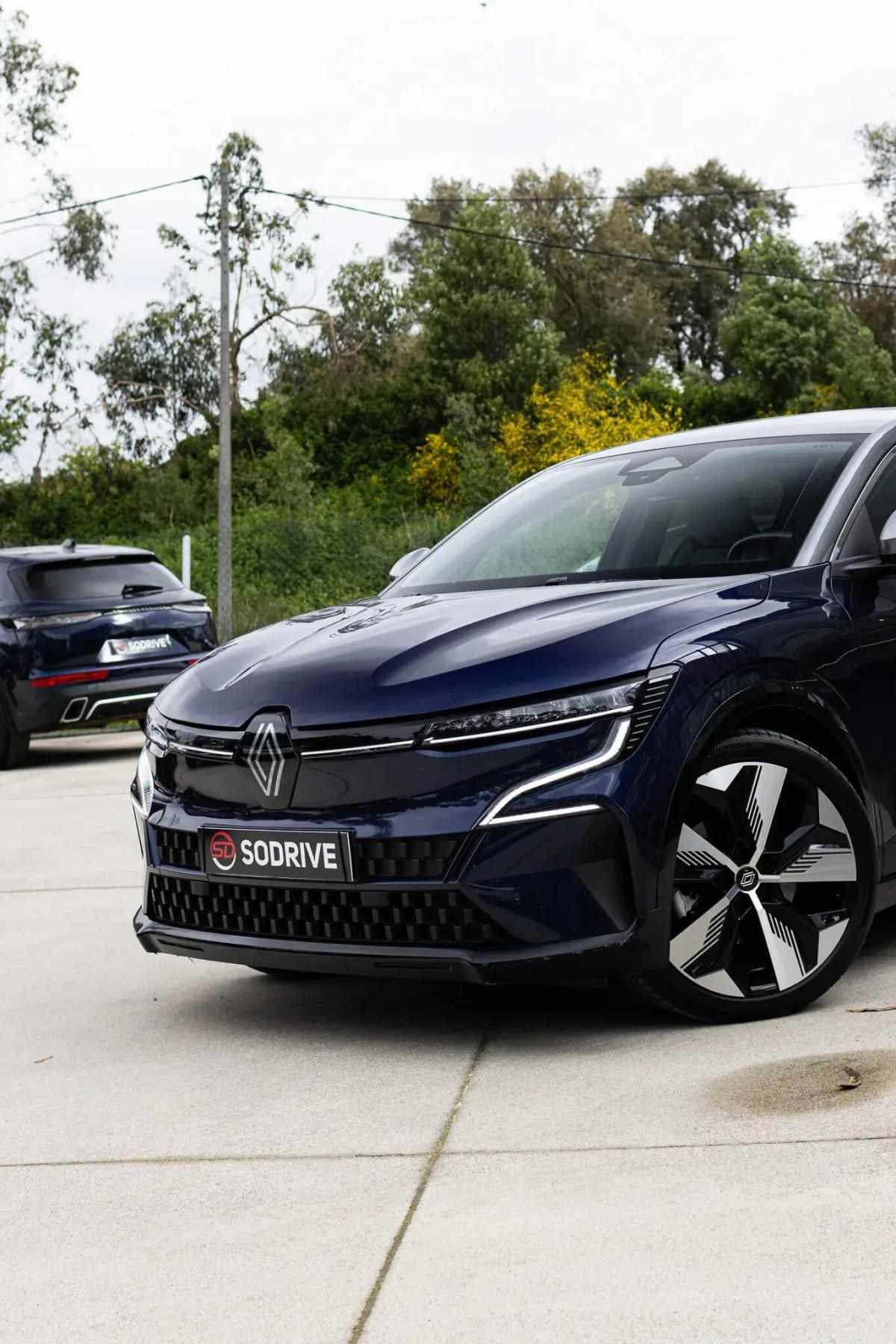 renault-megane-e-tech-2022-eletrico-0cc