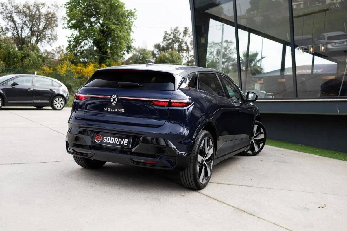 renault-megane-e-tech-2022-eletrico-0cc