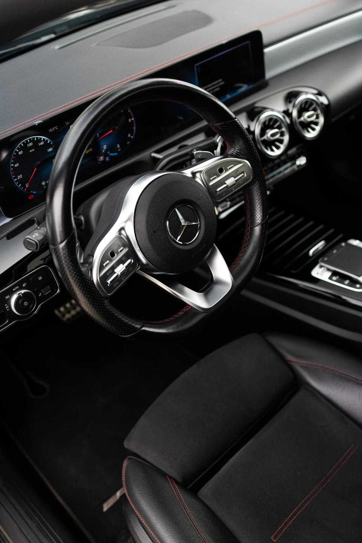 mercedes-benz-cla-220-d-2019-diesel-1950cc