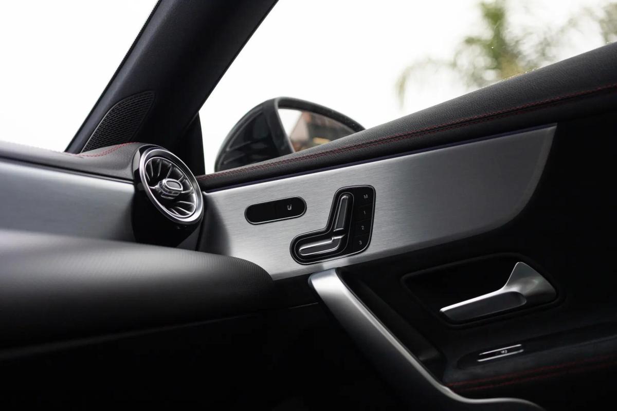 mercedes-benz-cla-220-d-2019-diesel-1950cc