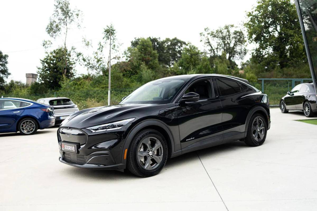 ford-mustang-mach-e-2021-eletrico-0cc