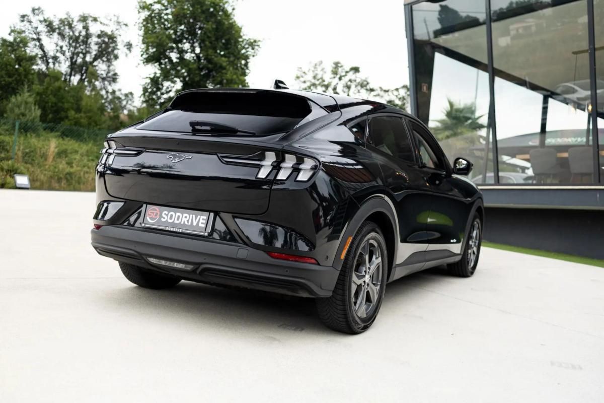 ford-mustang-mach-e-2021-eletrico-0cc