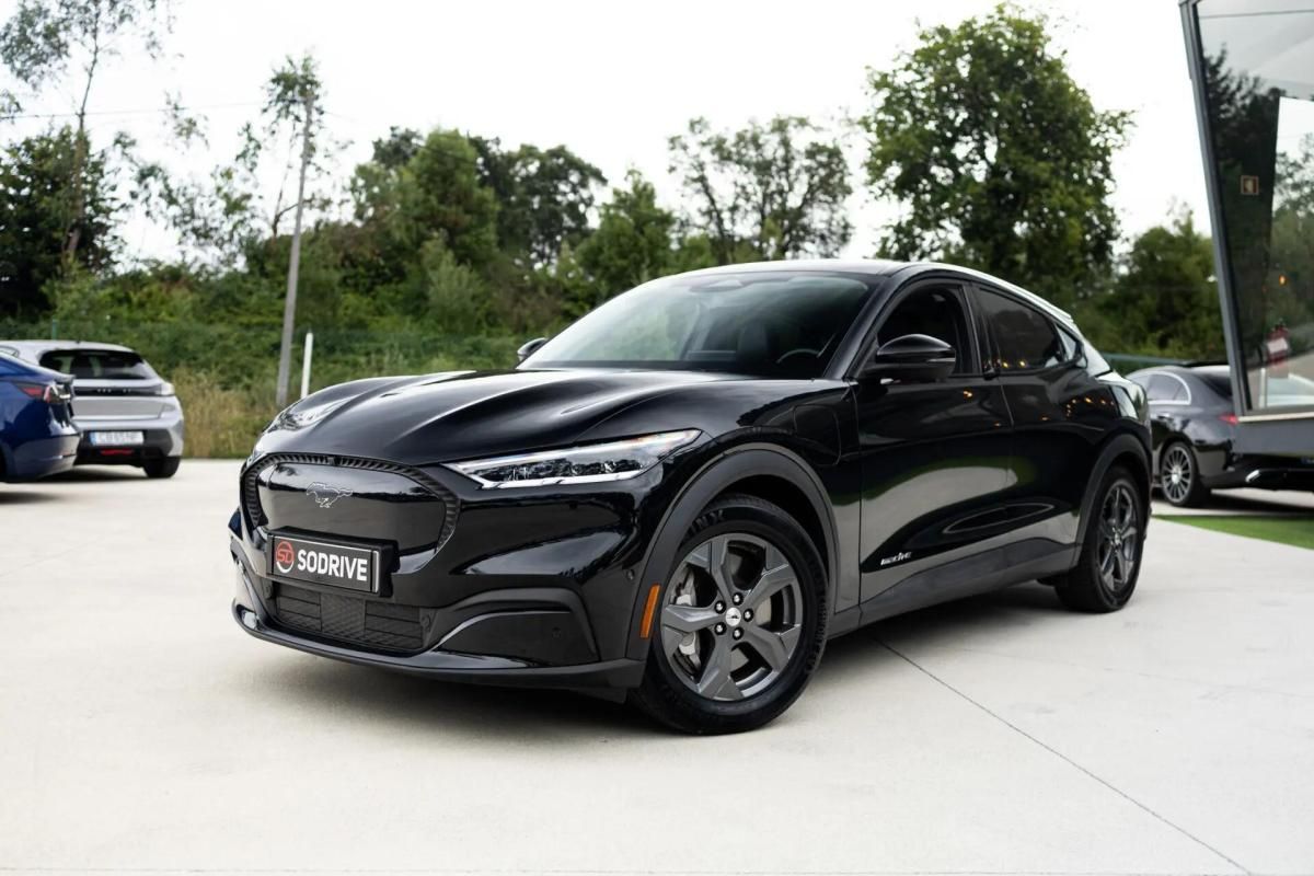 ford-mustang-mach-e-2021-eletrico-0cc