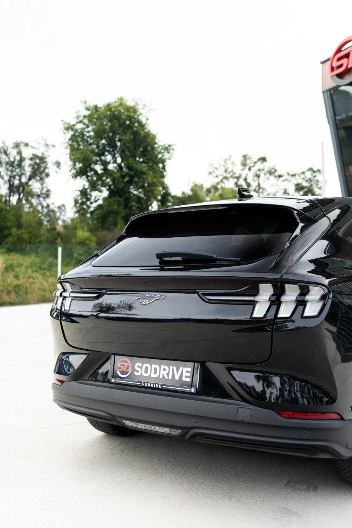 ford-mustang-mach-e-2021-eletrico-0cc