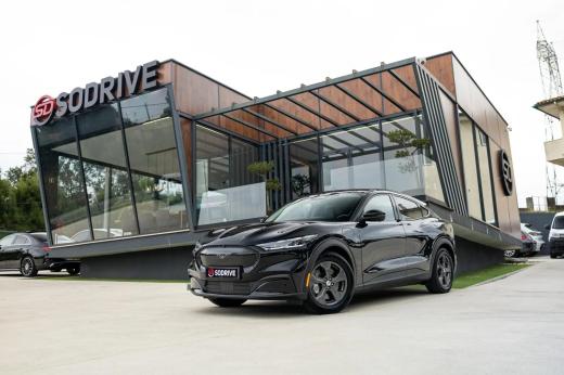 ford-mustang-mach-e-2021-eletrico-0cc