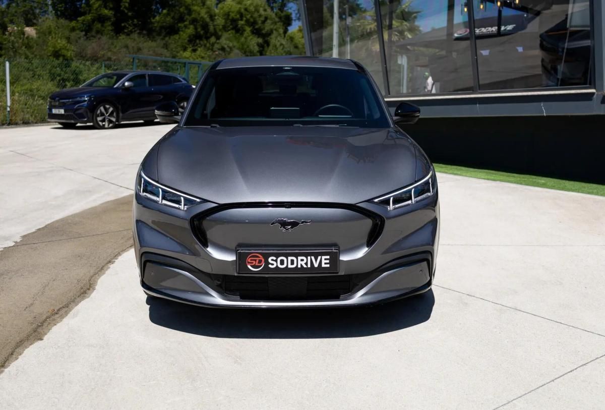 ford-mustang-mach-e-2021-eletrico-0cc