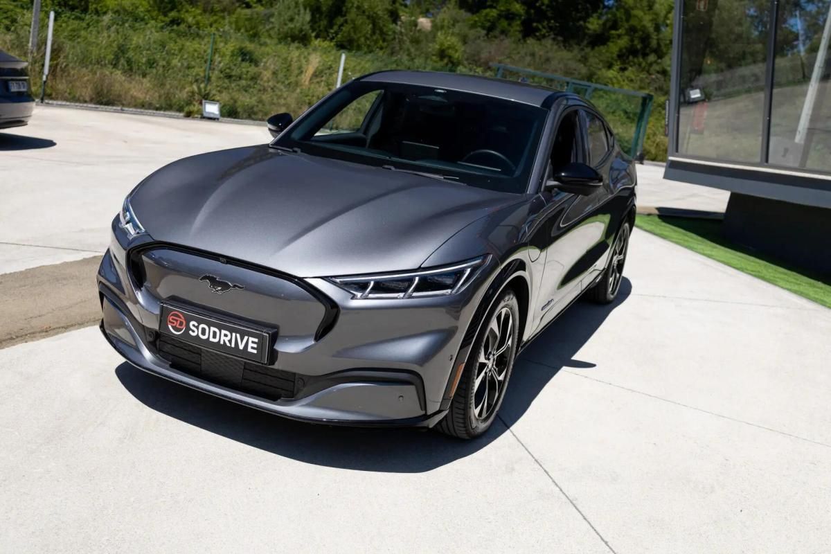ford-mustang-mach-e-2021-eletrico-0cc