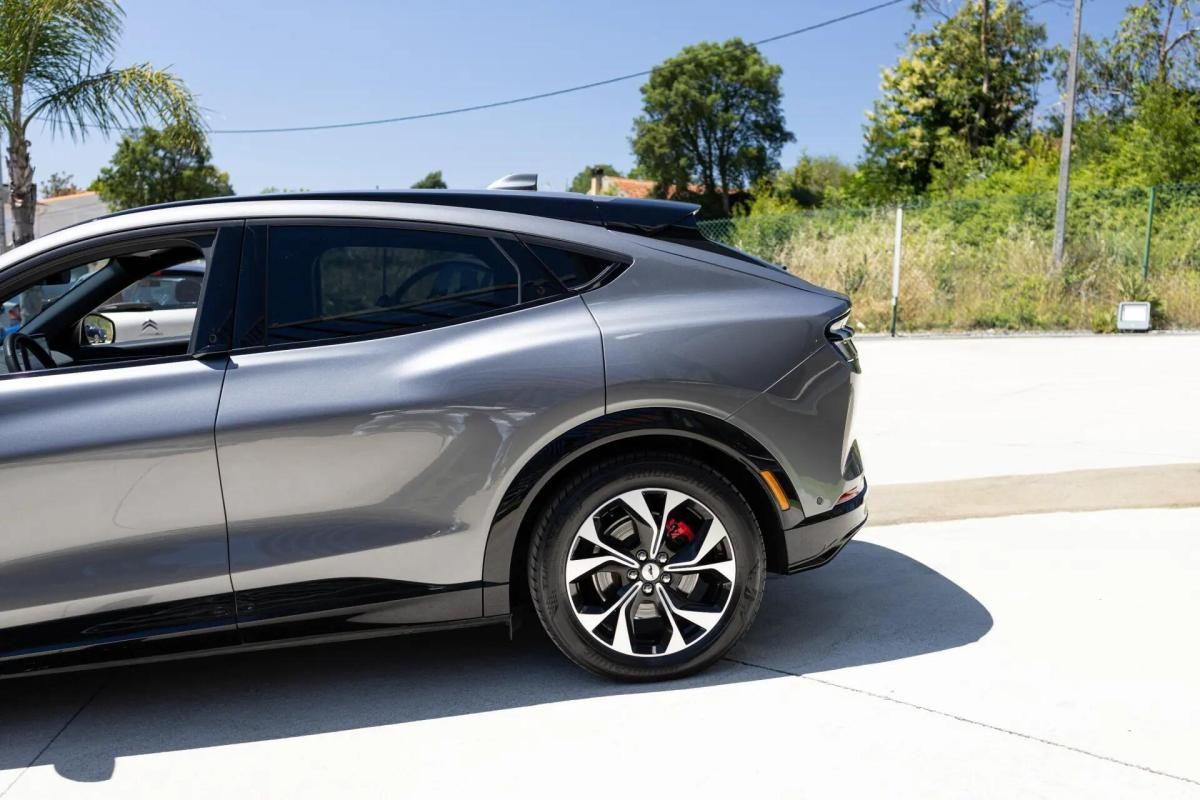 ford-mustang-mach-e-2021-eletrico-0cc