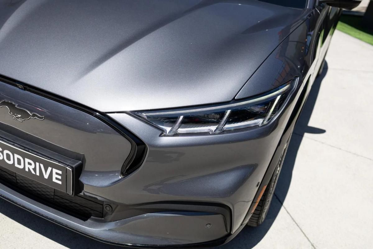 ford-mustang-mach-e-2021-eletrico-0cc