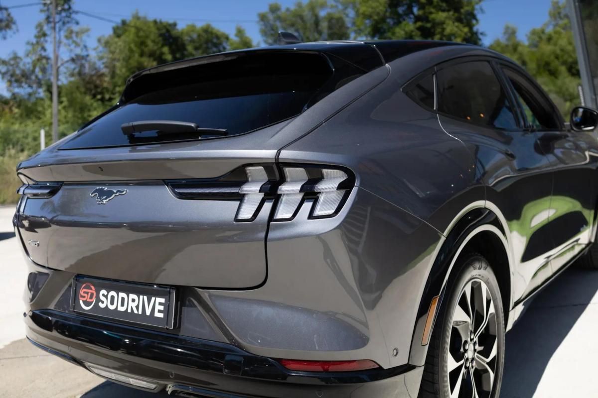 ford-mustang-mach-e-2021-eletrico-0cc