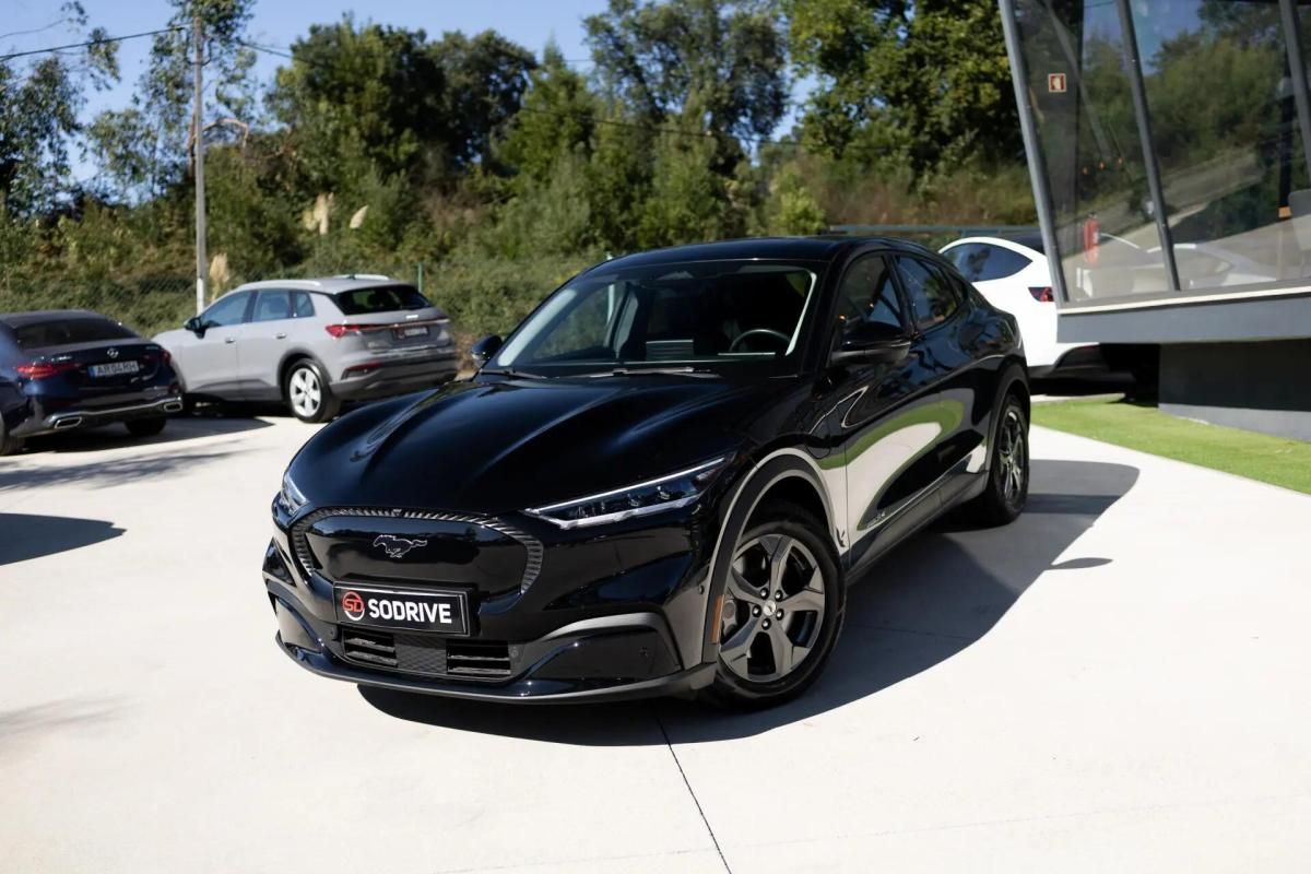 ford-mustang-mach-e-2021-eletrico-0cc