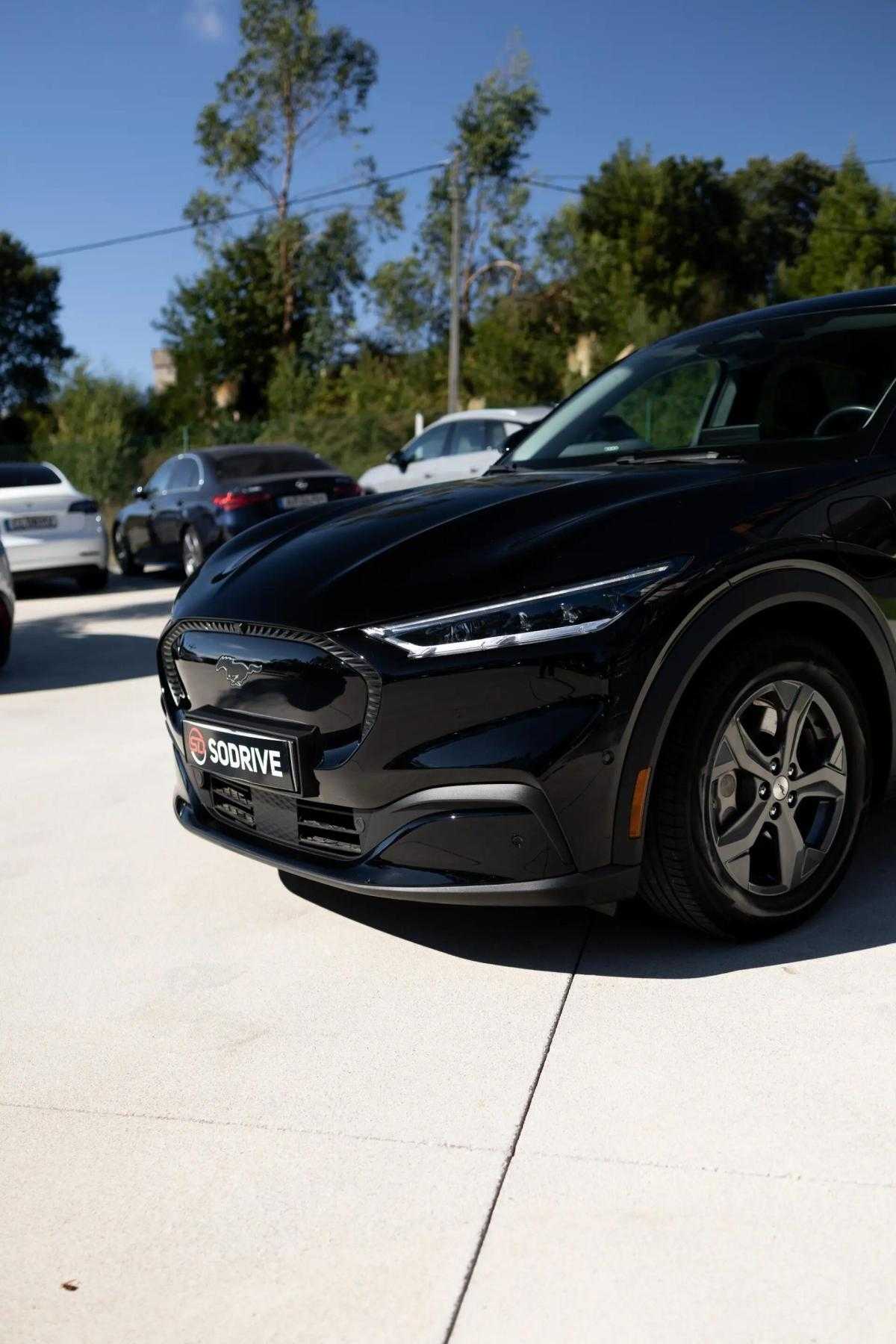 ford-mustang-mach-e-2021-eletrico-0cc