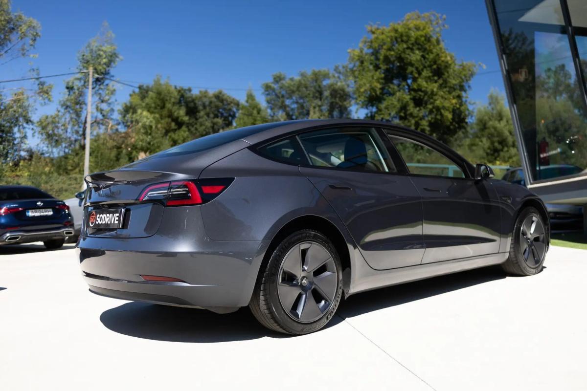 tesla-model-3-2022-eletrico-0cc