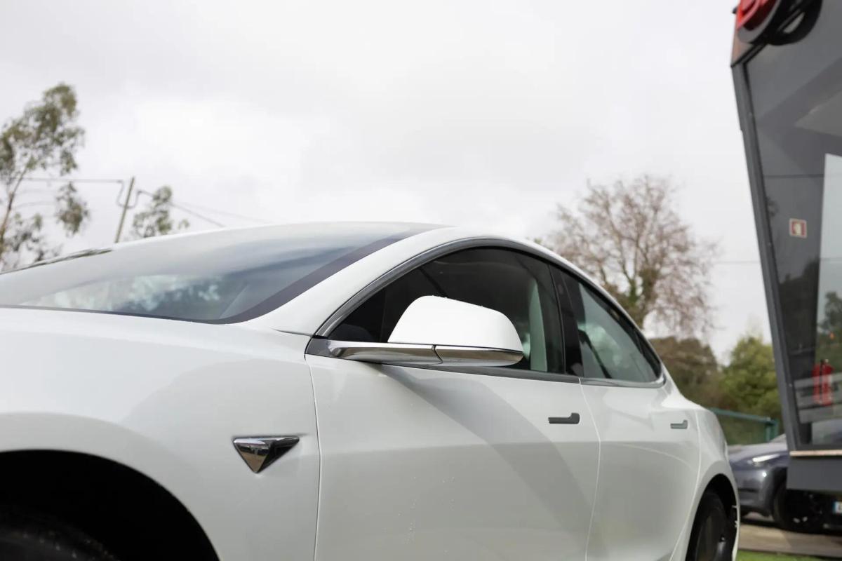 tesla-model-3-2019-eletrico-0cc