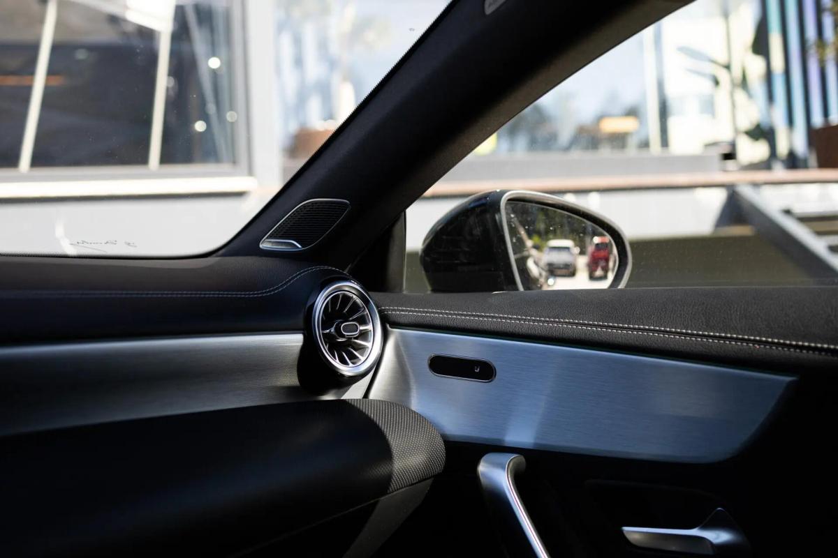 mercedes-benz-cla-250e-2021-hibrido-a-gasolina-1332cc