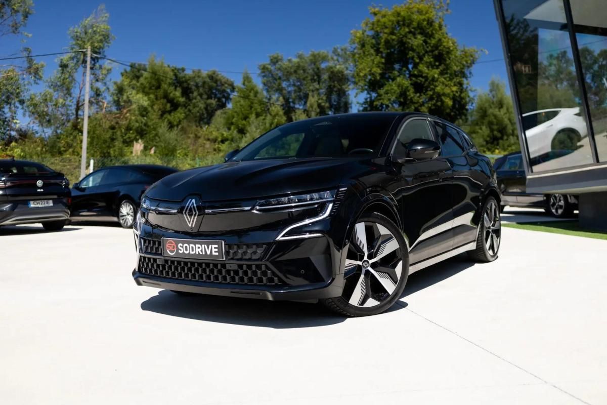 renault-megane-e-tech-2023-eletrico-0cc