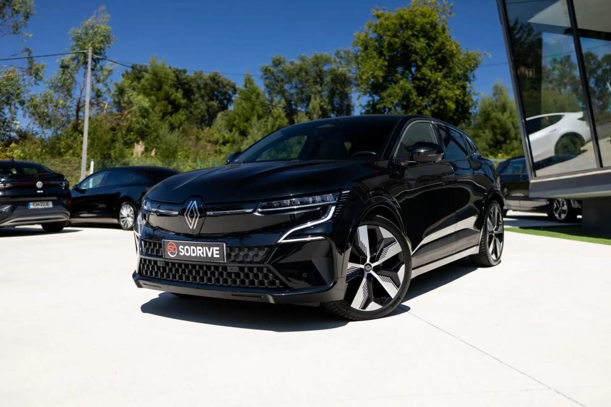 renault-megane-e-tech-2023-eletrico-0cc