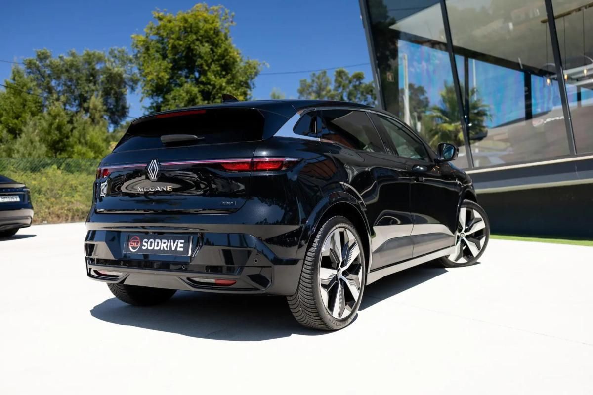 renault-megane-e-tech-2023-eletrico-0cc
